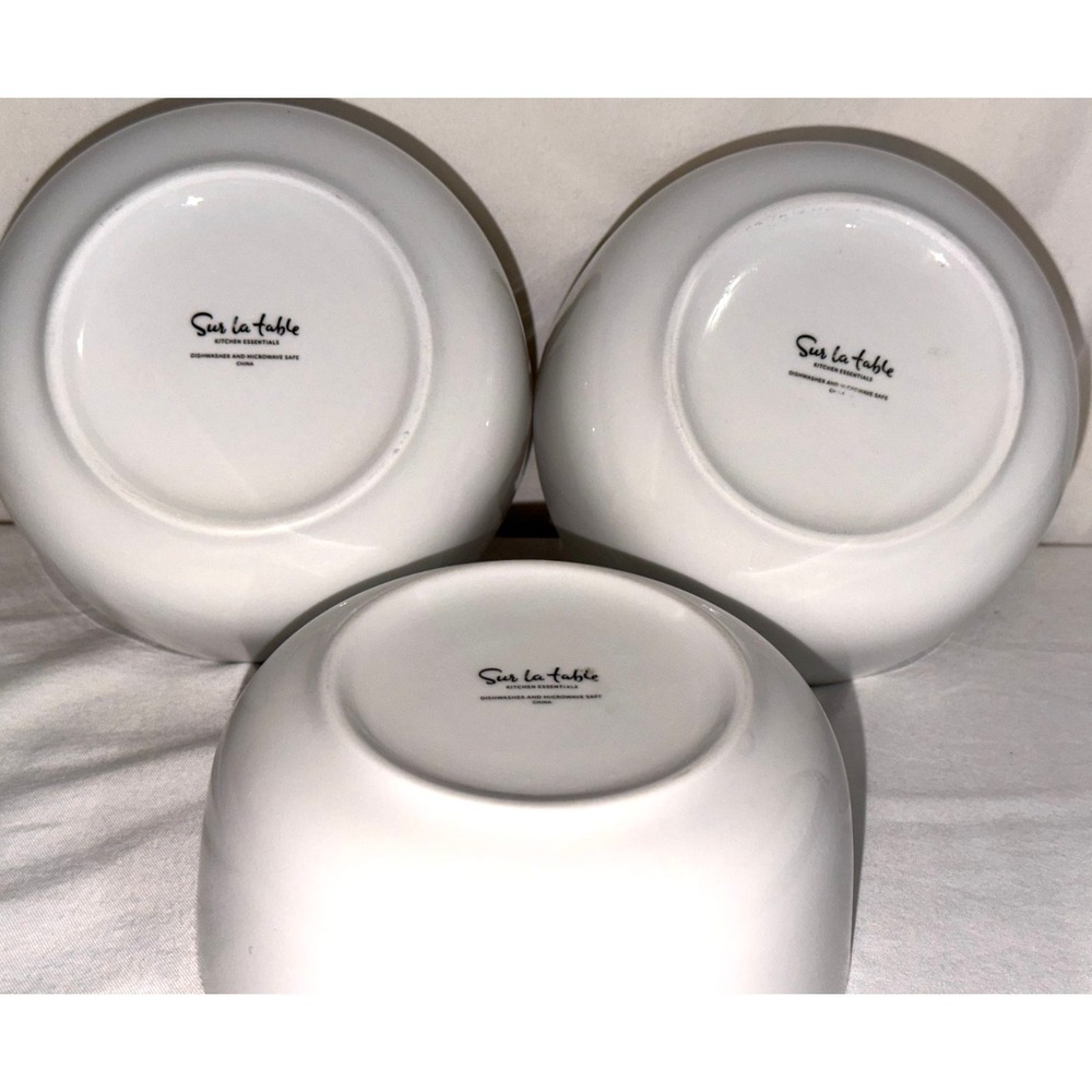 Sur La Table Fine Ceramic Cereal Bowls Set of 3 5.75" White With A Black Rim - Picture 5 of 6